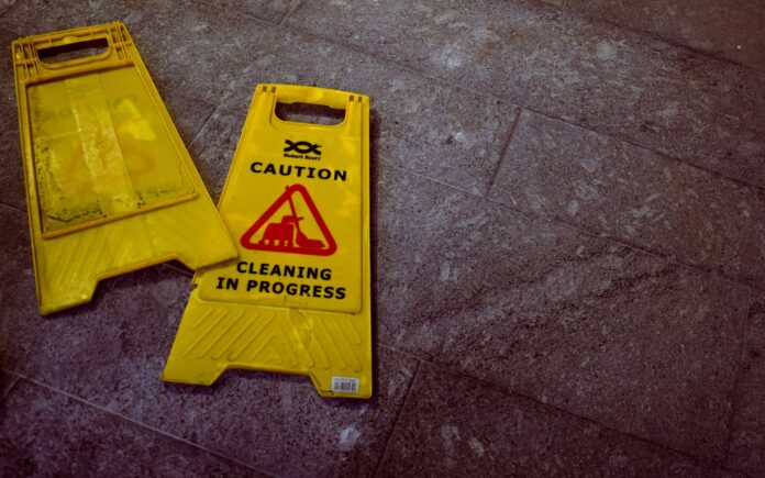 caution cleaning in progress
